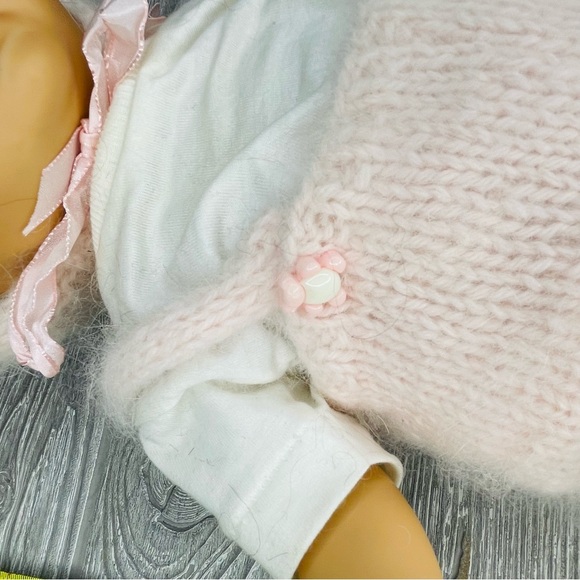 Rare vintage Angela Sutter realistic baby doll with outfit cloth body weighted - Picture 11 of 15